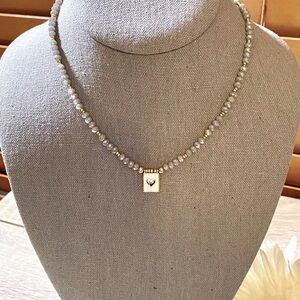 Women/Girl Necklace, Brand New